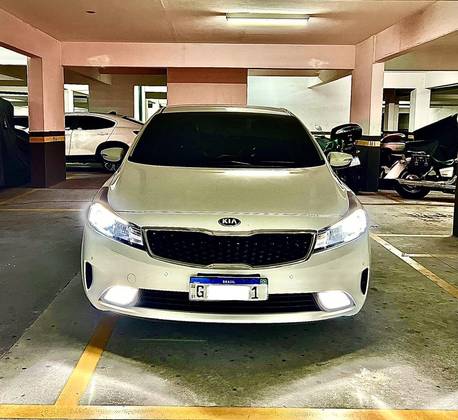 KIA CERATO 1.6 SX 16V FLEX 4P AUTOMÁTICO